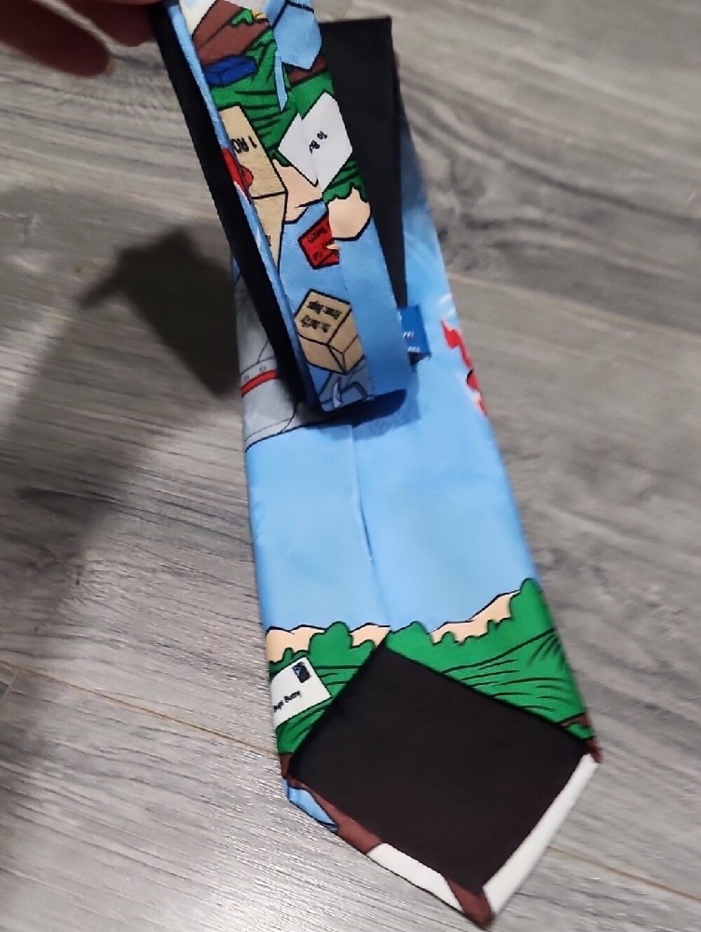 ACME Vintage 19971 Road Runner Themed Blue Graphic Tie - Picture 5 of 7